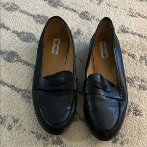 Steve Madden Classic Black Loafers